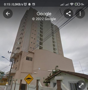 Apartamento com 2 quartos e garagem privativa